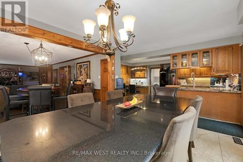 3 Marilyn Avenue, Whitchurch-Stouffville, ON - Indoor Photo Showing Dining Room