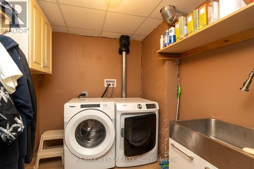 3 Marilyn Avenue, Whitchurch-Stouffville, ON - Indoor Photo Showing Laundry Room