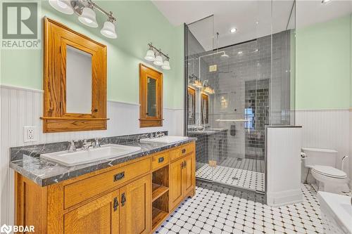 3967 Guest Road, Innisfil, ON - Indoor Photo Showing Bathroom