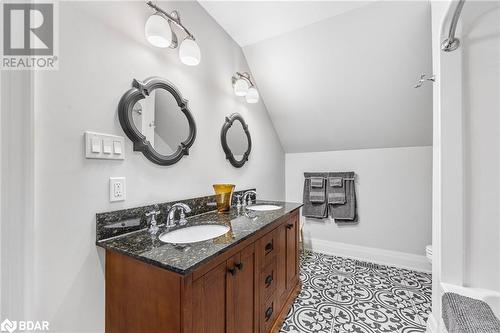 3967 Guest Road, Innisfil, ON - Indoor Photo Showing Bathroom