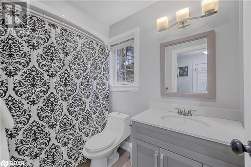 3967 Guest Road, Innisfil, ON - Indoor Photo Showing Bathroom