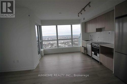 4407 - 395 Bloor Street E, Toronto, ON - Indoor Photo Showing Kitchen