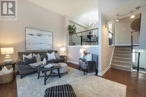 37 - 1975 Rosefield Road, Pickering, ON - Indoor Photo Showing Living Room