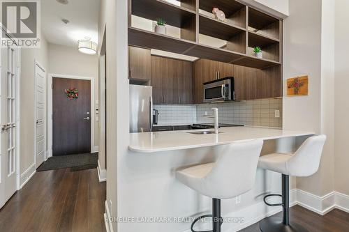 153 - 25 Viking Lane, Toronto, ON - Indoor Photo Showing Kitchen