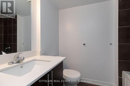 503 - 1410 Dupont Street, Toronto, ON - Indoor Photo Showing Bathroom