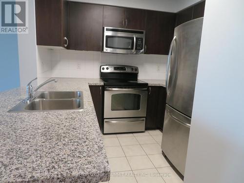 1106 - 4900 Glen Erin Drive, Mississauga, ON - Indoor Photo Showing Kitchen With Double Sink