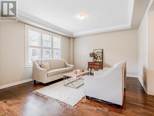 367 Emmett Landing, Milton, ON - Indoor Photo Showing Living Room