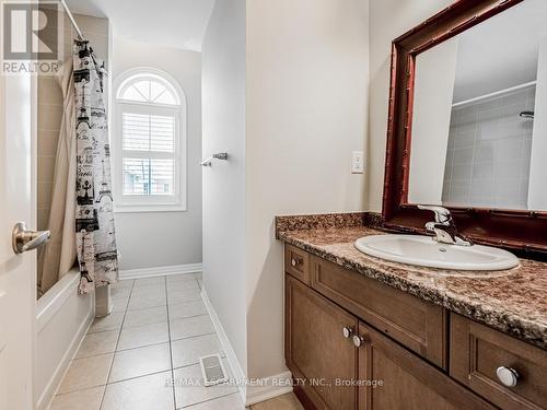 367 Emmett Landing, Milton, ON - Indoor Photo Showing Bathroom