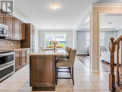 367 Emmett Landing, Milton, ON - Indoor Photo Showing Kitchen