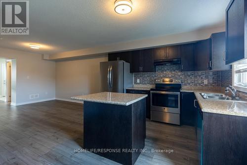 25 - 6117 Kelsey Crescent, Niagara Falls, ON - Indoor Photo Showing Kitchen With Double Sink With Upgraded Kitchen