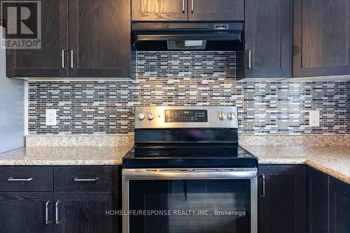 25 - 6117 Kelsey Crescent, Niagara Falls, ON - Indoor Photo Showing Kitchen With Upgraded Kitchen