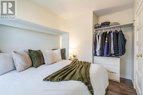 113 Pleasant Avenue, Kitchener, ON - Indoor Photo Showing Bedroom