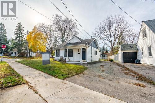 113 Pleasant Avenue, Kitchener, ON - Outdoor With Deck Patio Veranda With Facade