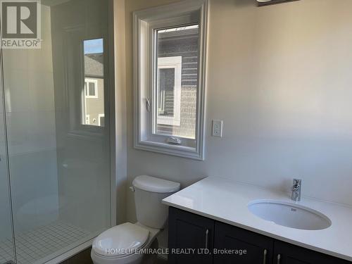 81 Conboy Drive, Erin, ON - Indoor Photo Showing Bathroom