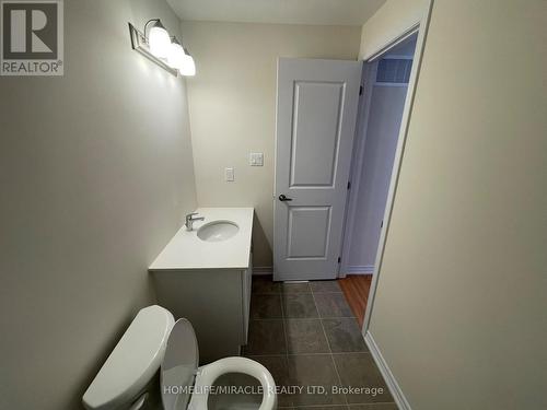 81 Conboy Drive, Erin, ON - Indoor Photo Showing Bathroom