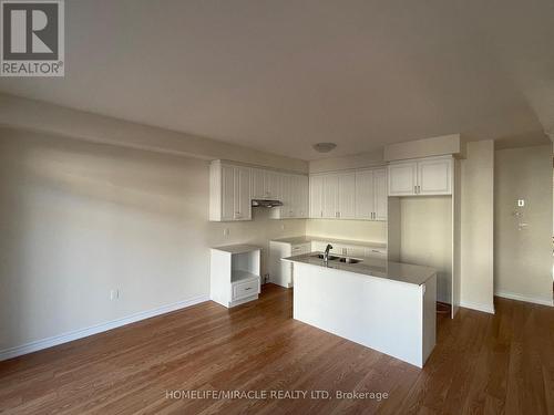 81 Conboy Drive, Erin, ON - Indoor Photo Showing Kitchen With Double Sink