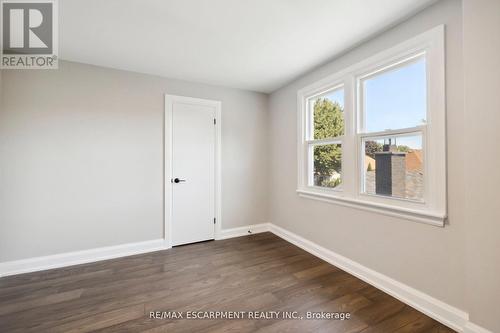 147 Garside Avenue S, Hamilton, ON - Indoor Photo Showing Other Room