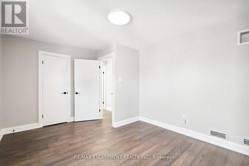 147 Garside Avenue S, Hamilton, ON - Indoor Photo Showing Other Room