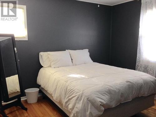 108 Chestnut Avenue, Sarnia, ON - Indoor Photo Showing Bedroom