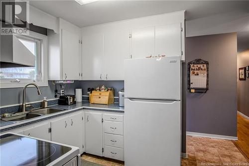 101 Seaward Crescent, Saint John, NB - Indoor Photo Showing Kitchen With Double Sink