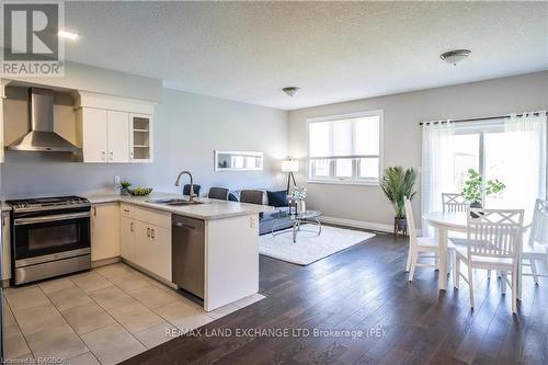 403 Normanton Street, Saugeen Shores, ON - Indoor Photo Showing Kitchen With Double Sink