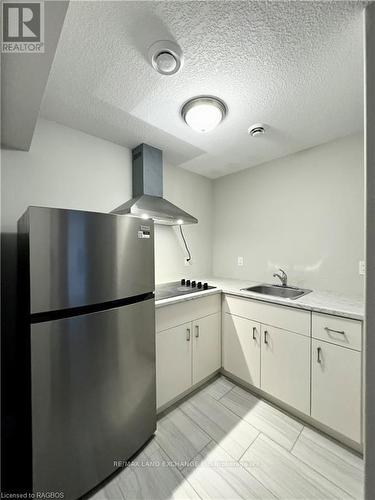 403 Normanton Street, Saugeen Shores, ON - Indoor Photo Showing Kitchen