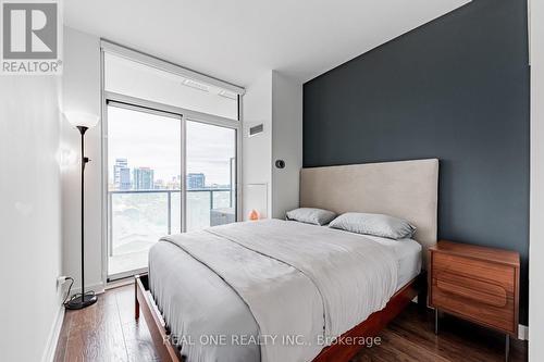 1604 - 1 Market Street, Toronto, ON - Indoor Photo Showing Bedroom