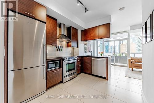 1604 - 1 Market Street, Toronto, ON - Indoor Photo Showing Kitchen With Upgraded Kitchen