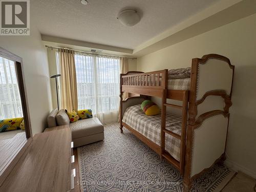 610 - 240 Villagewalk Boulevard, London, ON - Indoor Photo Showing Bedroom