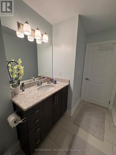 610 - 240 Villagewalk Boulevard, London, ON - Indoor Photo Showing Bathroom