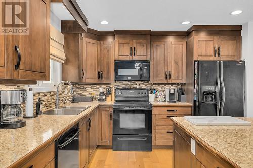 790 Kitch Road, Kelowna, BC - Indoor Photo Showing Kitchen With Double Sink