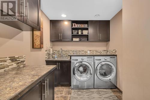 790 Kitch Road, Kelowna, BC - Indoor Photo Showing Laundry Room