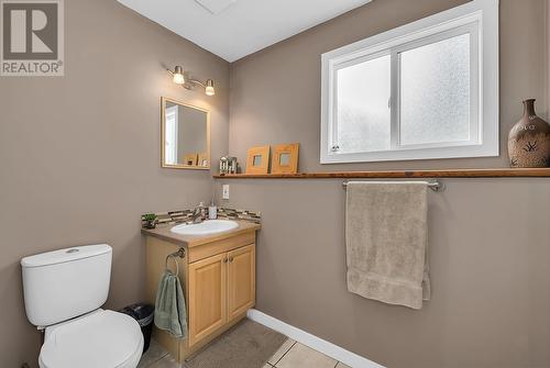 790 Kitch Road, Kelowna, BC - Indoor Photo Showing Bathroom