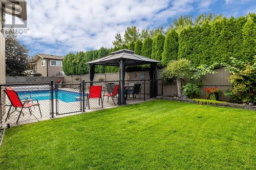 790 Kitch Road, Kelowna, BC - Outdoor With In Ground Pool With Backyard