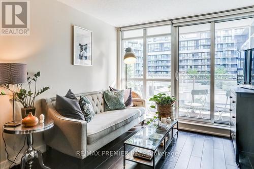 301 - 10 Capreol Court, Toronto, ON - Indoor Photo Showing Living Room