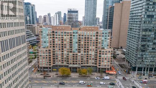 310 - 887 Bay Street, Toronto, ON - Outdoor With Facade