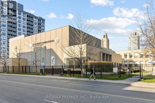 404 - 1486 Bathurst Street, Toronto, ON - Outdoor