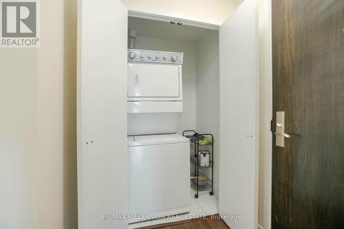 907 - 840 Queens Plate Drive, Toronto, ON - Indoor Photo Showing Laundry Room