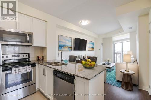 907 - 840 Queens Plate Drive, Toronto, ON - Indoor Photo Showing Kitchen With Double Sink With Upgraded Kitchen