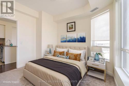 907 - 840 Queens Plate Drive, Toronto, ON - Indoor Photo Showing Bedroom