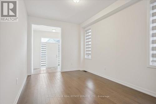 1472 Rose Way, Milton, ON - Indoor Photo Showing Other Room