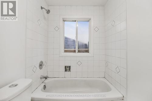 50 Beaconsfield Avenue, Brampton, ON - Indoor Photo Showing Bathroom