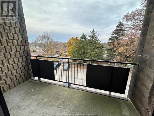 150 Park Avenue East Unit# 410, Chatham, ON - Outdoor With Balcony