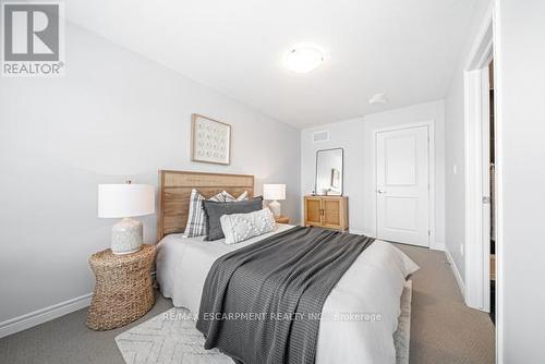 62 - 5000 Connor Drive, Lincoln, ON - Indoor Photo Showing Bedroom