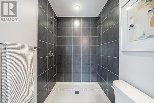 62 - 5000 Connor Drive, Lincoln, ON - Indoor Photo Showing Bathroom