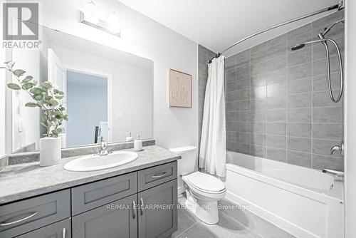 62 - 5000 Connor Drive, Lincoln, ON - Indoor Photo Showing Bathroom