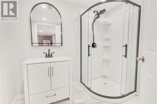 214 Simcoe Unit# Lower, Amherstburg, ON - Indoor Photo Showing Bathroom