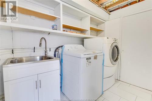 214 Simcoe Unit# Lower, Amherstburg, ON - Indoor Photo Showing Laundry Room