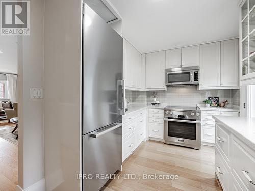 358 Sammon Avenue, Toronto, ON - Indoor Photo Showing Kitchen With Stainless Steel Kitchen With Upgraded Kitchen