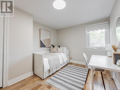 358 Sammon Avenue, Toronto, ON - Indoor